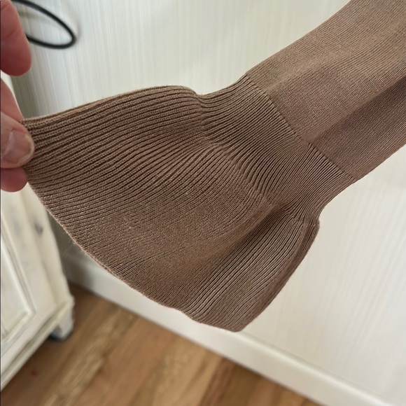 Elegant Tan Sweater with Ruffle Cuffs - Picture 2 of 9